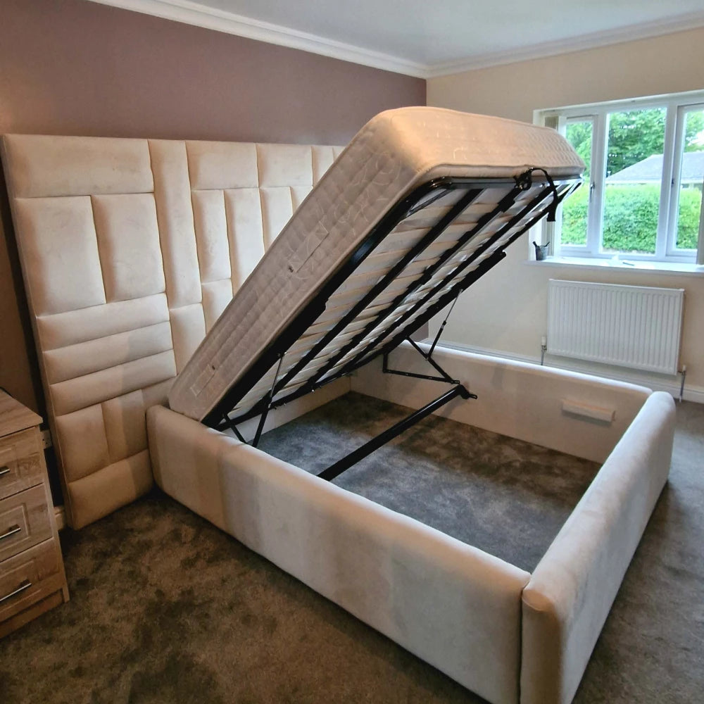 The Luxury Bloq Artdecor Bed